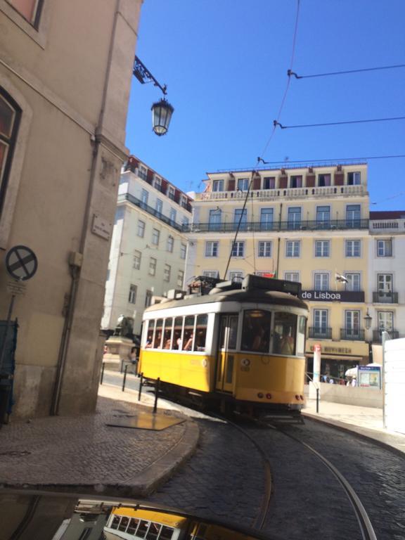 Ferienwohnung Apartamento Martires Da Patria Lissabon Exterior foto